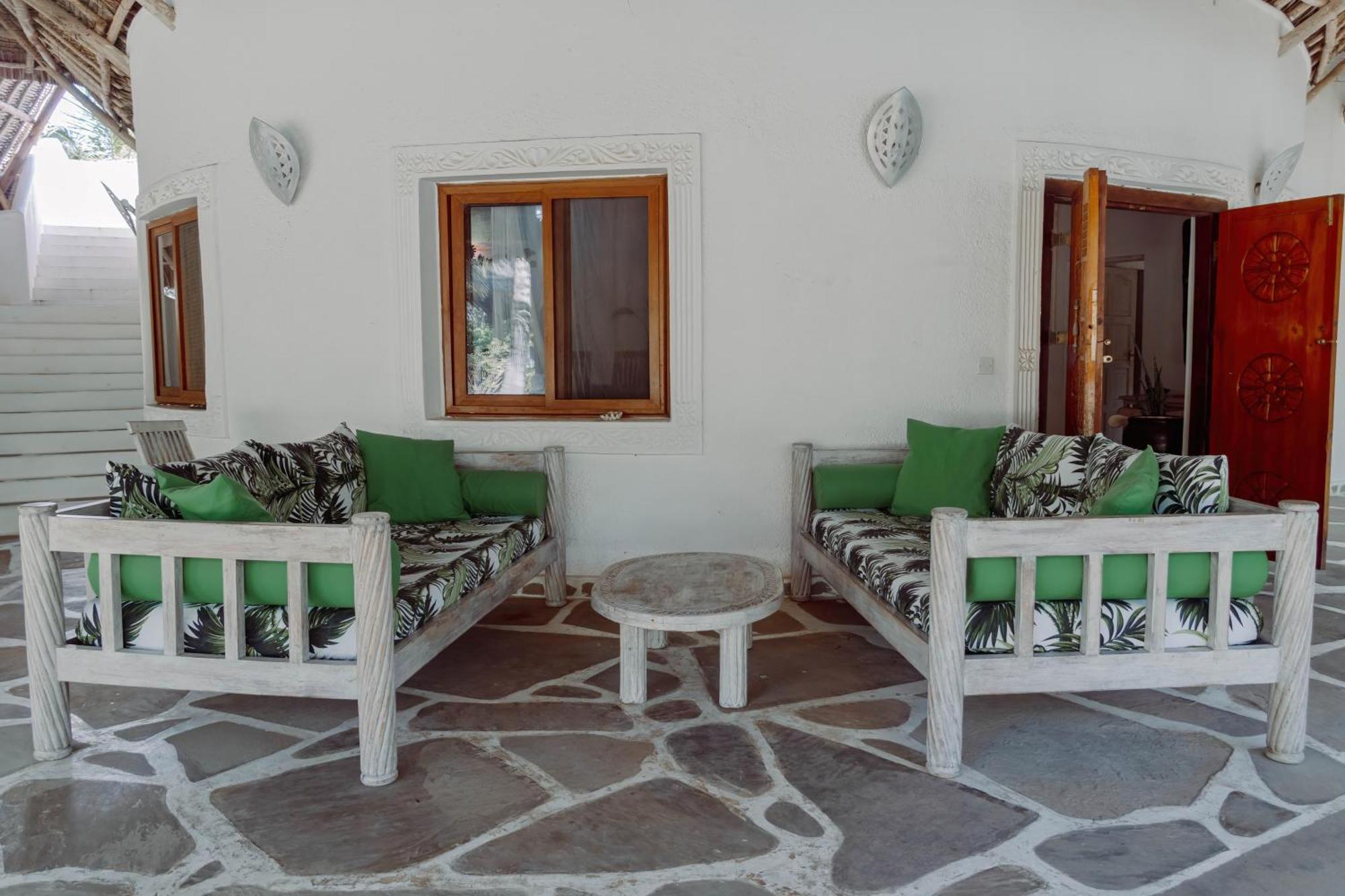 Baobab Village Watamu Exteriör bild