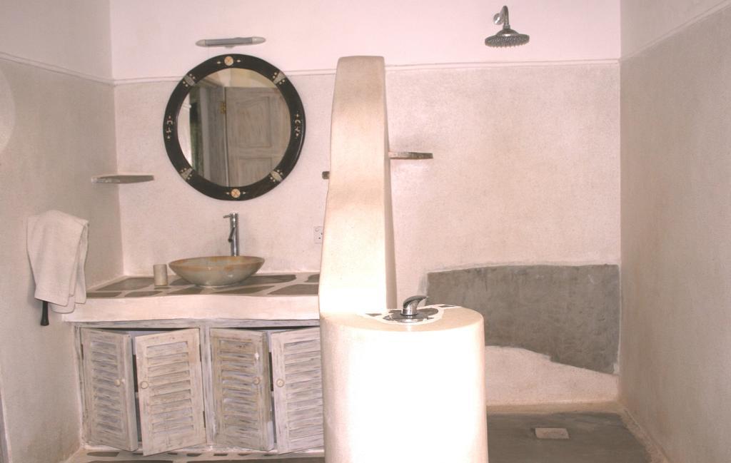 Baobab Village Watamu Rum bild