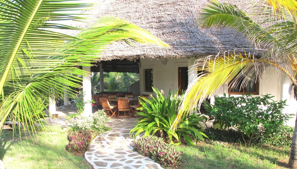 Baobab Village Watamu Rum bild