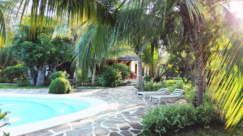Baobab Village Watamu Exteriör bild